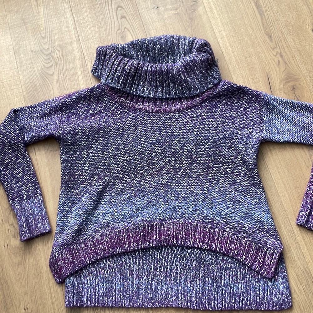 American Eagle Ombré High/Low Sweater